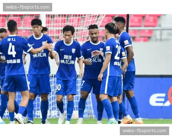 山东泰山斯坦丘精准斜塞助攻 防守中场对位限制明显不足